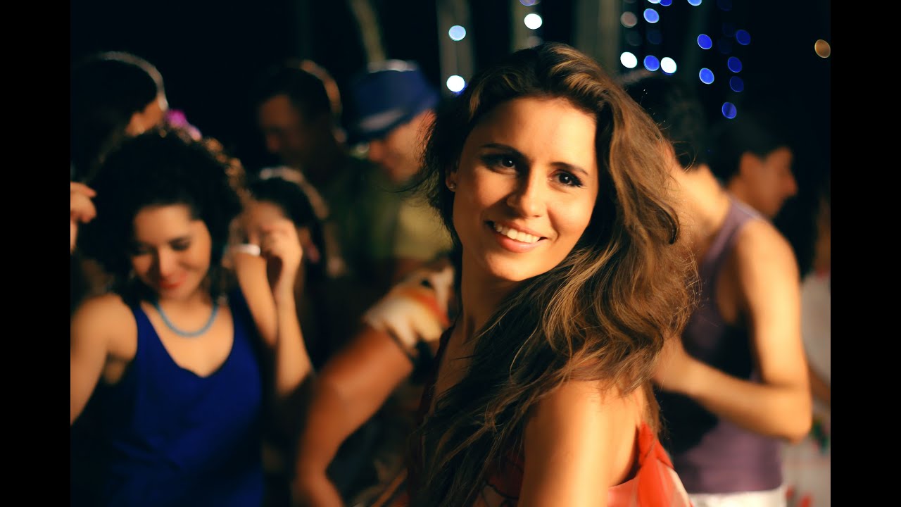 Lia Sophia - Ai menina