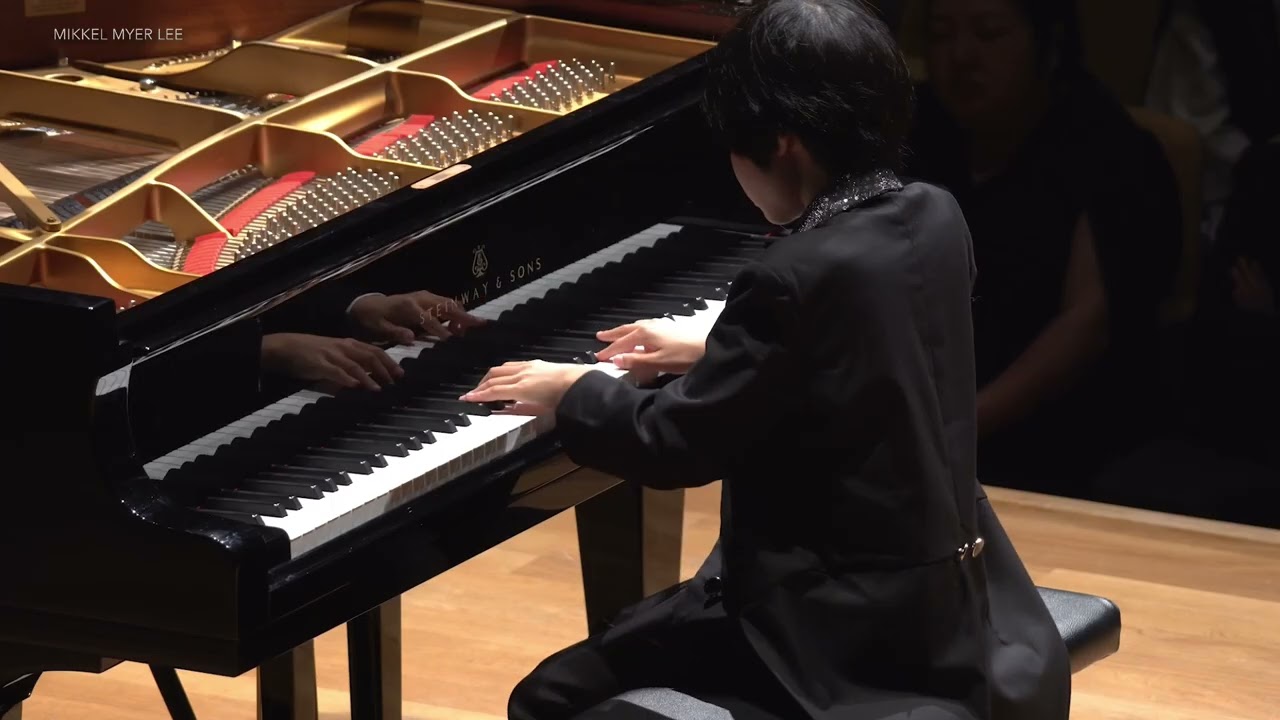 Beethoven's Piano Sonata No. 14 in C-sharp minor, Op. 27, No. 2, 3rd Movement - Mikkel Myer Lee (12)
