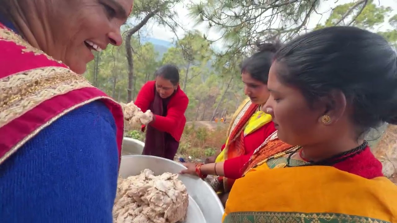 आज लड़ीधूरा मंदिर  baraकोट में माता कालिका और भगवती मैया की मूर्ति प्राण प्रतिष्ठा कार्यक्रम 🙏❤️🏔️
