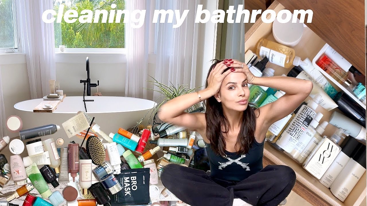 DEEP CLEANING & ORGANIZING MY MESSY BATHROOM (it was a wreck)