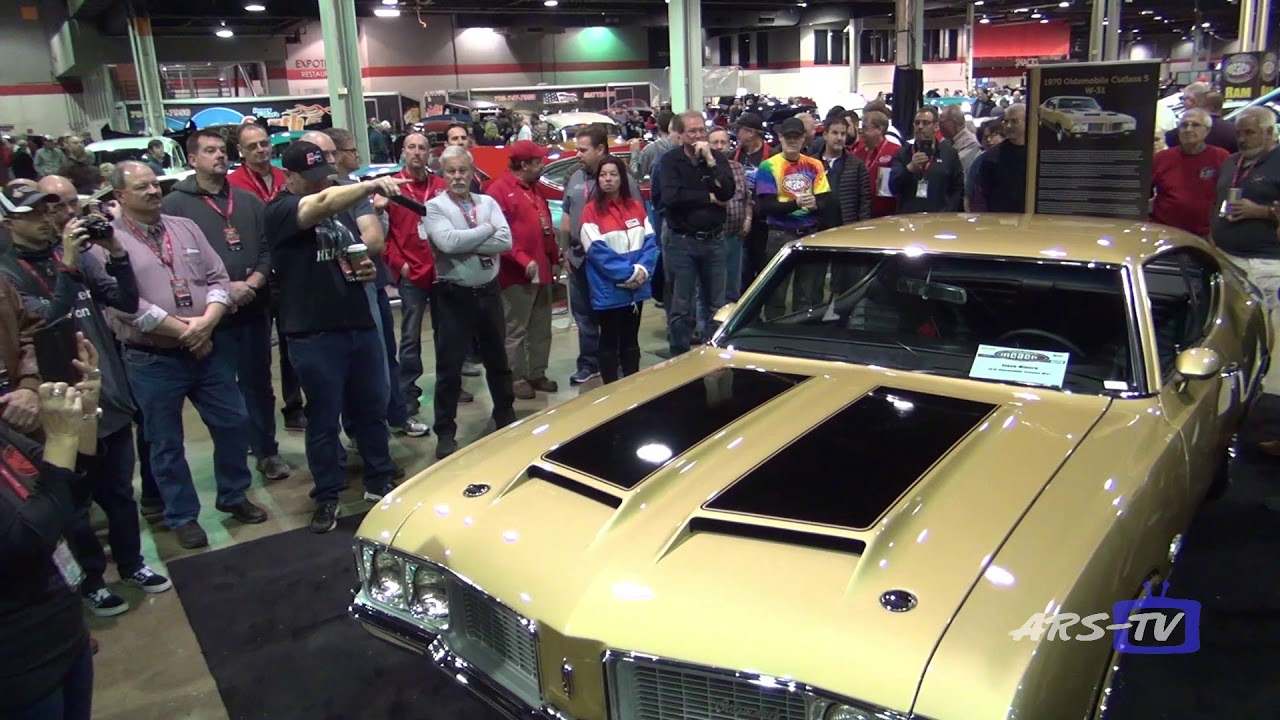 Unveiling of Steve Minore's 1970 Olds W31 at the 2018 Musclecar and Corvette Nat'ls