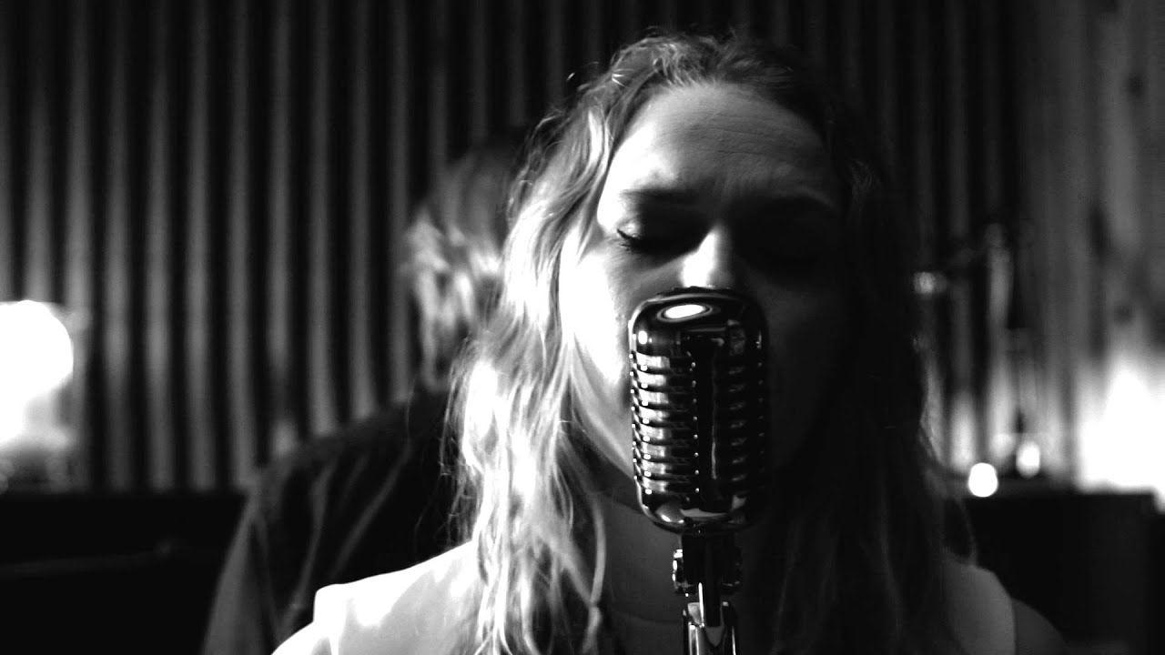 Mad Hatter's Daughter - Hurt (Nine Inch Nails / Johnny Cash Cover)
