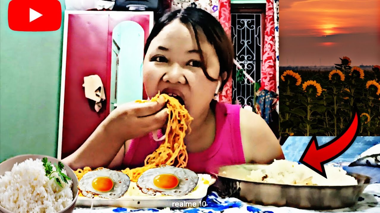Aajko khanama mero egg noodles  rice hai dami vyo sathiharu 😁😛 support grdinu hola 🙏
