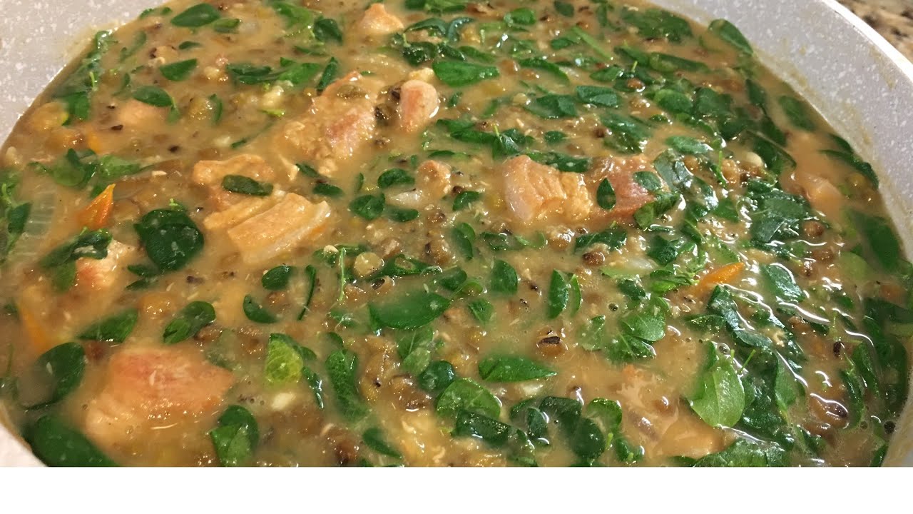 Ginisang Munggo at Malunggay at Baboy  || Mung Bean Soup with Moringa and Pork