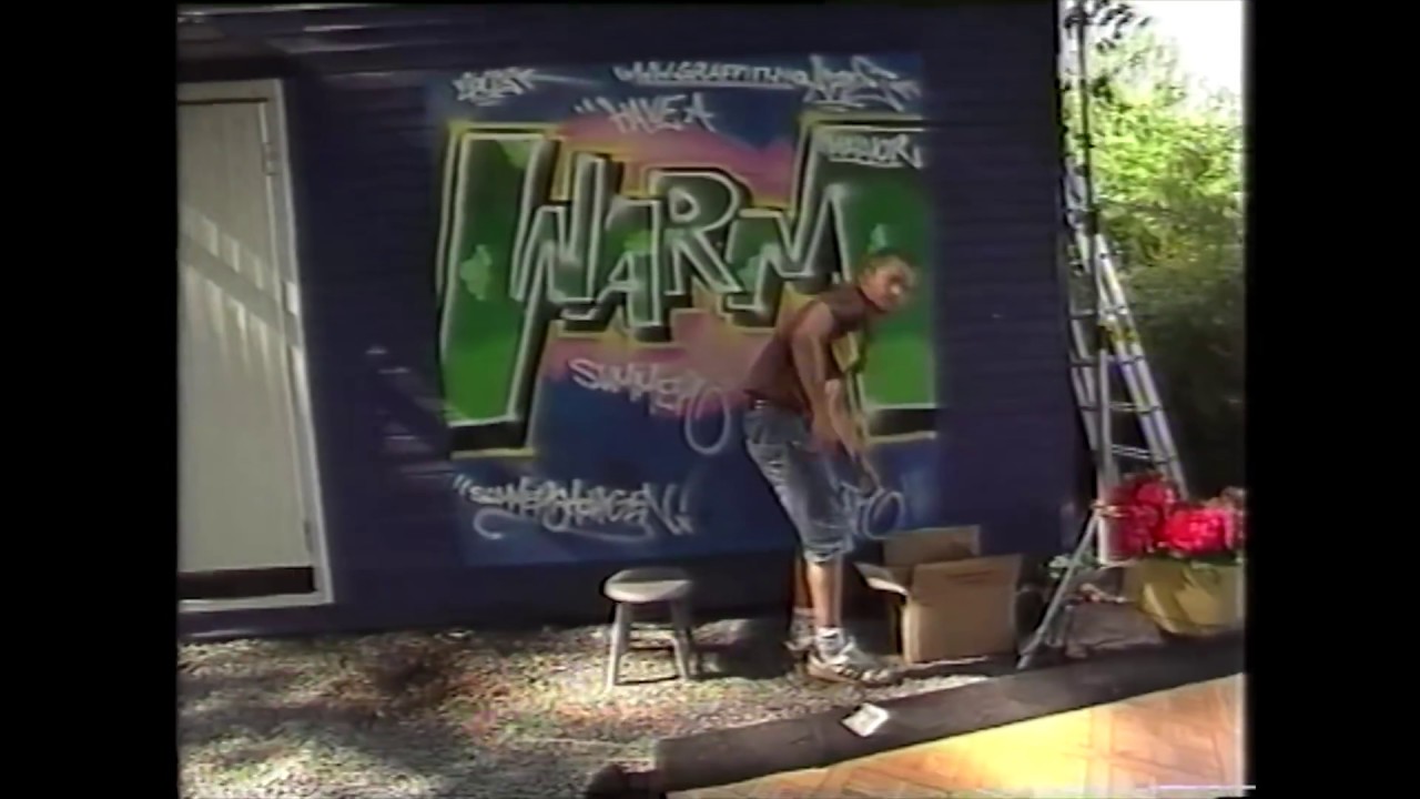 KONG HALVOR MALER GRAFFITI PÅ BARNE-TV (Sommermorgen, NRK, 2003)
