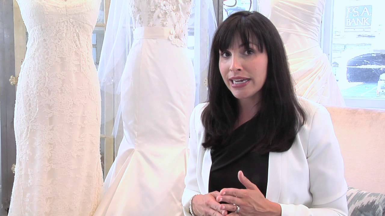 How to Store a Bridal Dress : Wedding Dresses