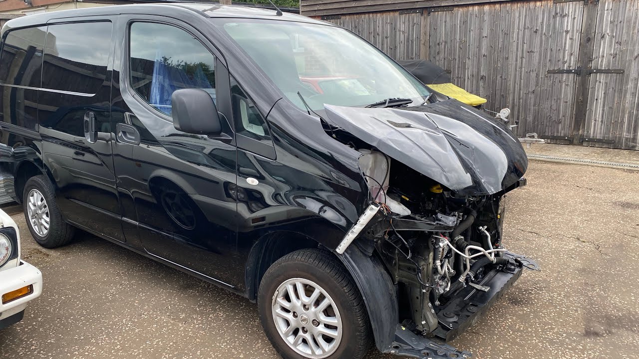 Crash Damaged 2019 Nissan NV200 Panel Van non EV Hybrid PT 1