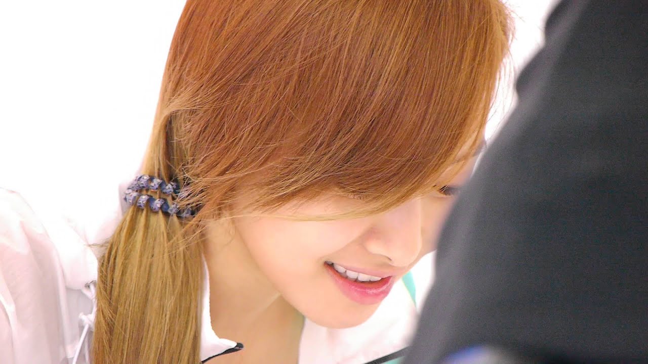 [Fancam/직캠] 서면 센터폴  f(x) 빅토리아(Victoria) 팬사인회(Fansign)