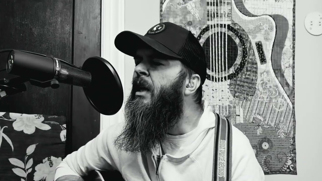 Blinding Lights (The Weeknd) – unexpected acoustic cover