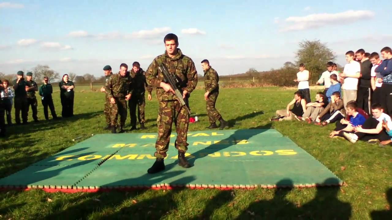Royal Marine Commandos- HAND TO HAND COMBAT