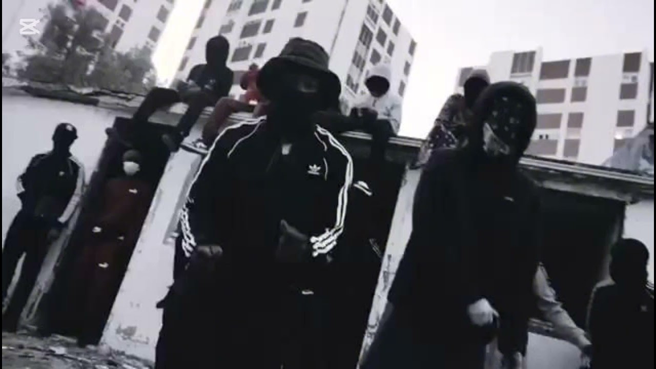 KM 97 - SUBURBS 