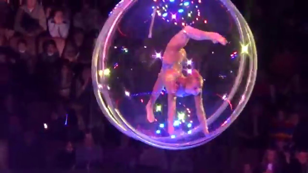 Цирк На воде  Красивый номер