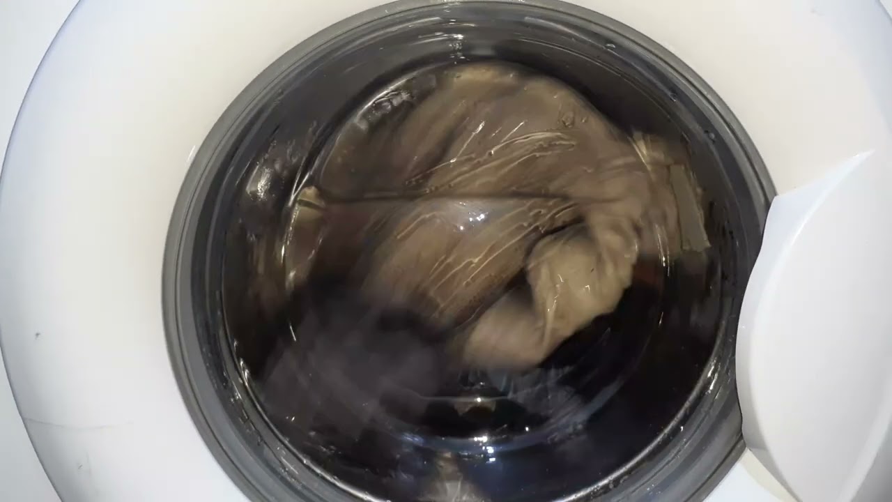 LG Washing Machine Washing The Laundry