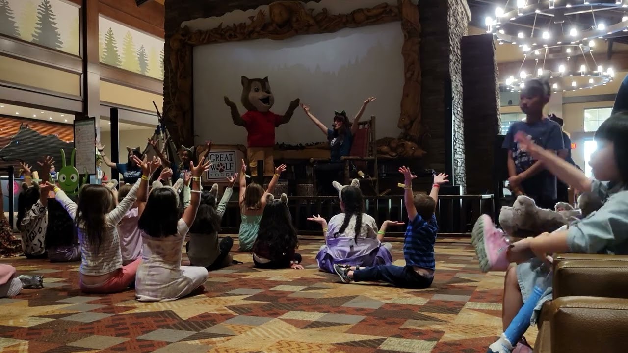 Great Wolf Lodge story time #greatwolflodge #storytime