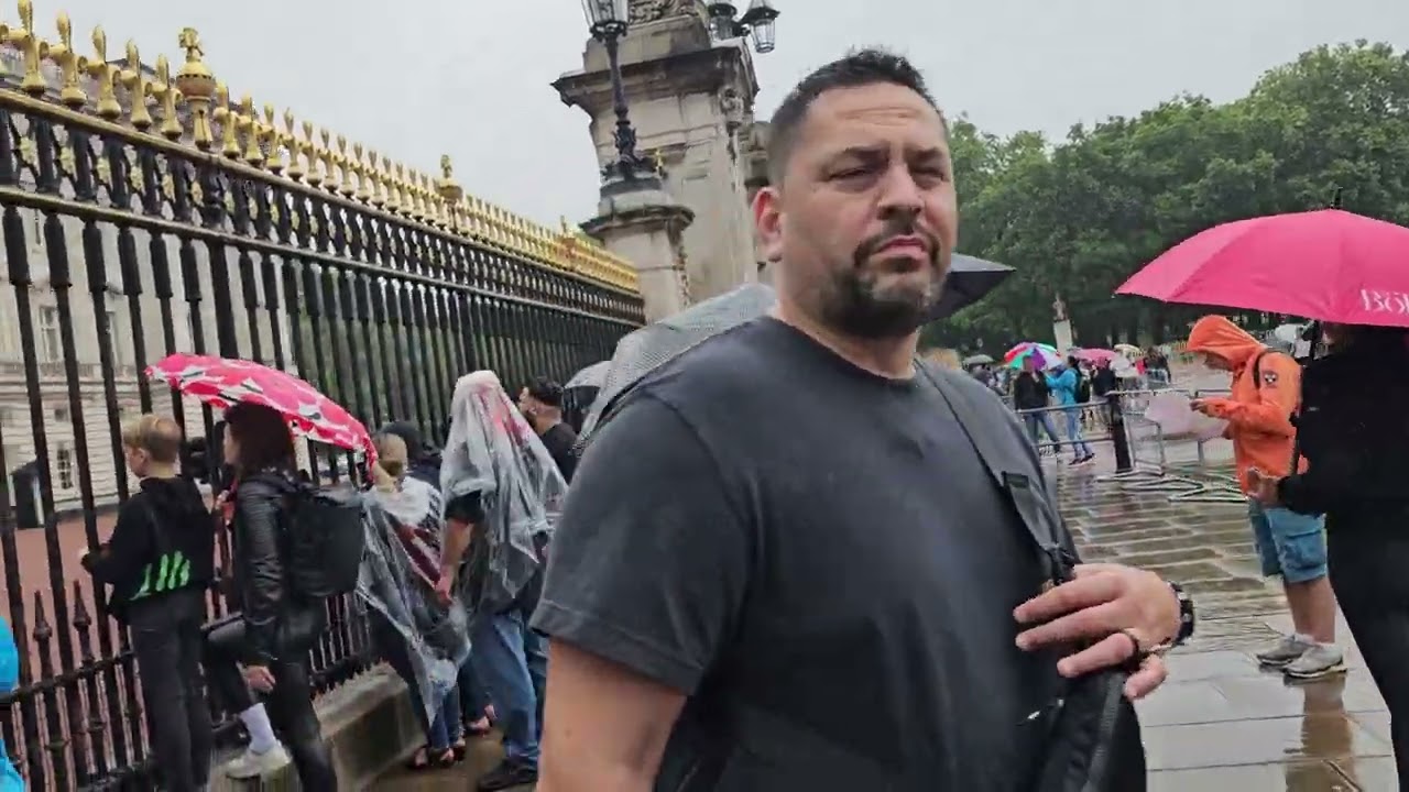london UK 🇬🇧 buckingham palace