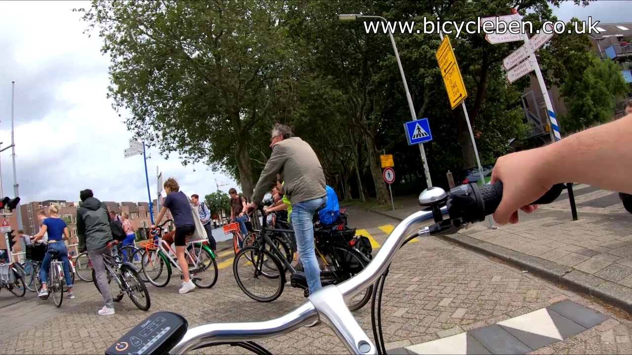 Cycling from Rotterdam to The Hague / Fietsen van Rotterdam naar Den Haag