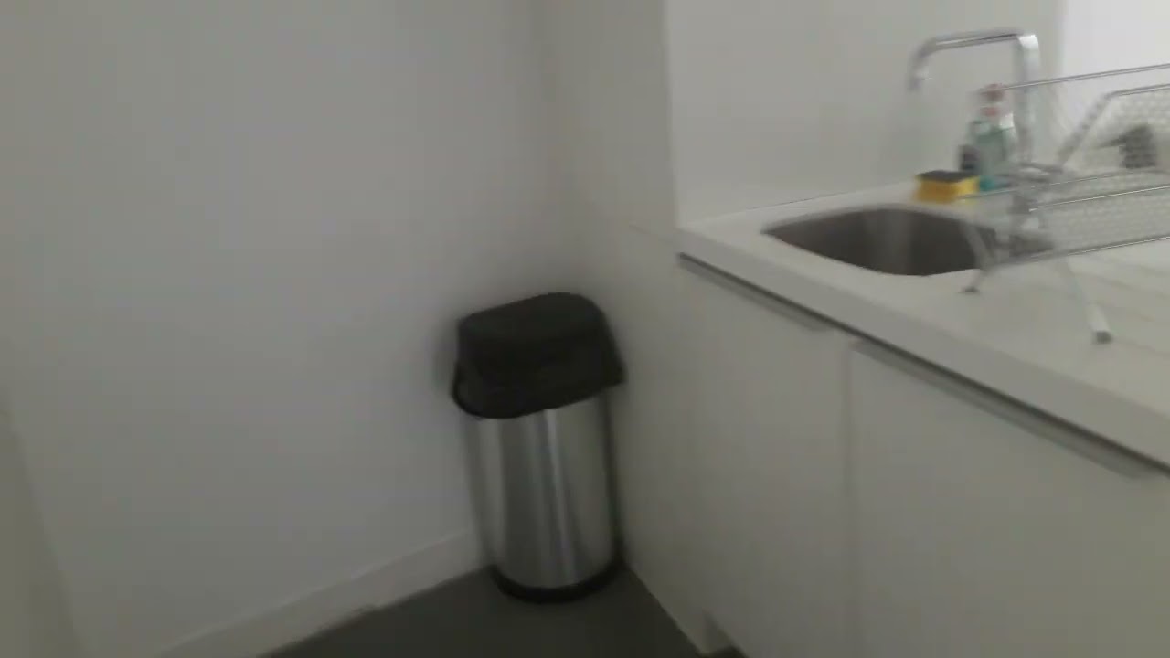 The Rotunda round building Birmingham apartment tour and view