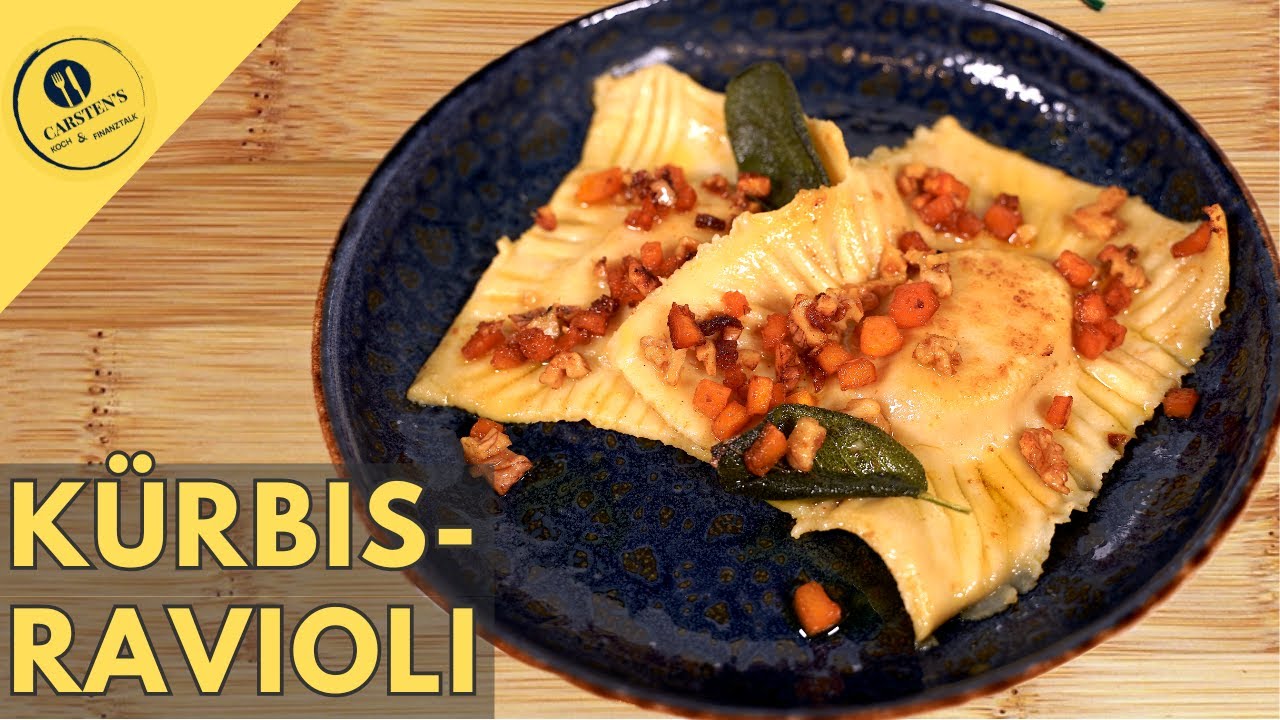 Feine Kürbis-Ravioli mit karamellisierten Walnüssen und Salbei