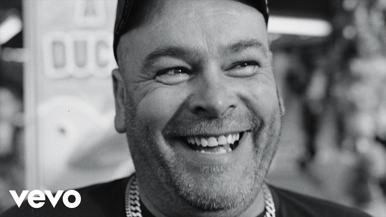 Jake Bugg - Beyond the Horizon (Lyric Video)