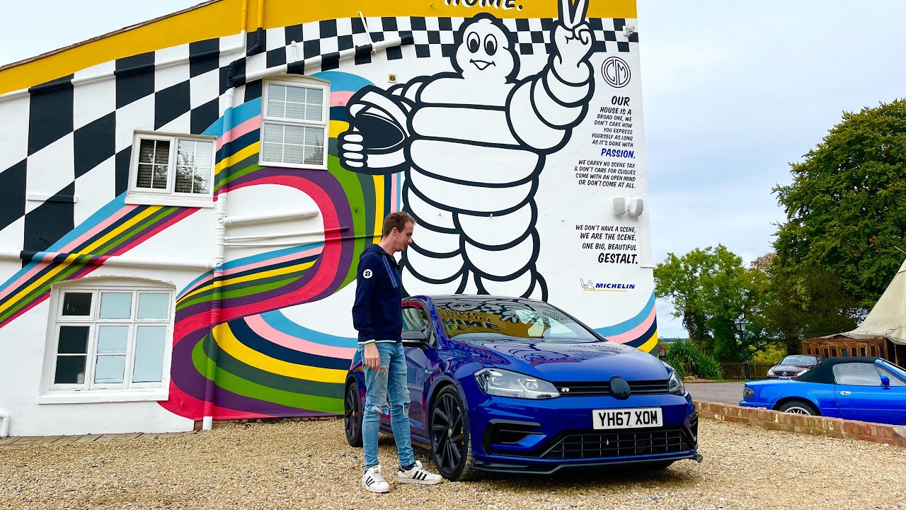 QUICK VISIT TO CAFFEINE & MACHINE IN THE GOLF R | 4K