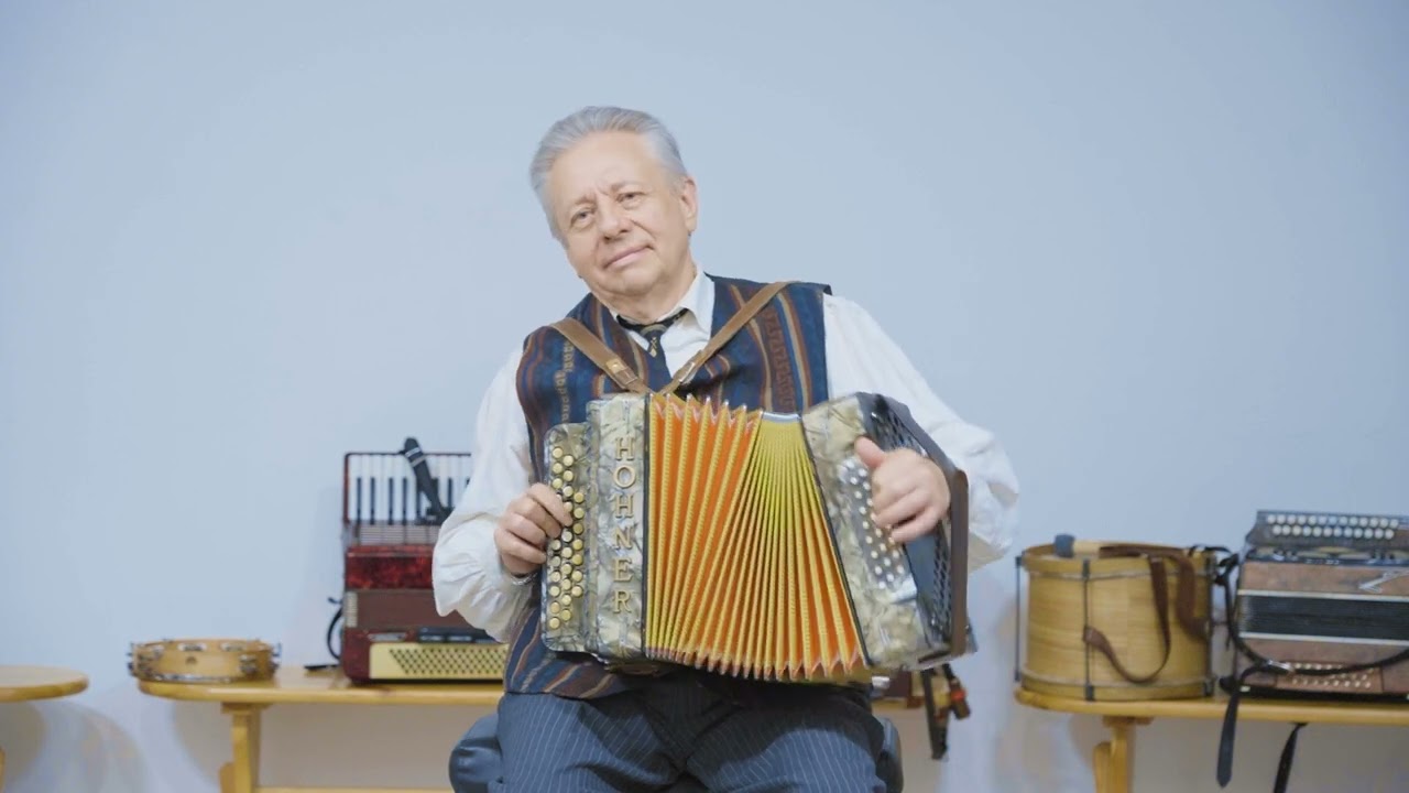 Stasys Junda. Griežia Varėnos krašto tradiciniai muzikantai