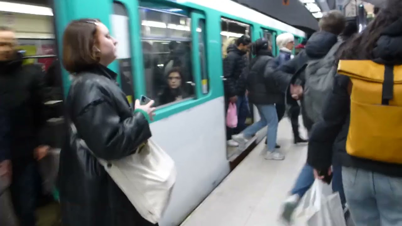 ligne 11 de arts et métier à châtelet