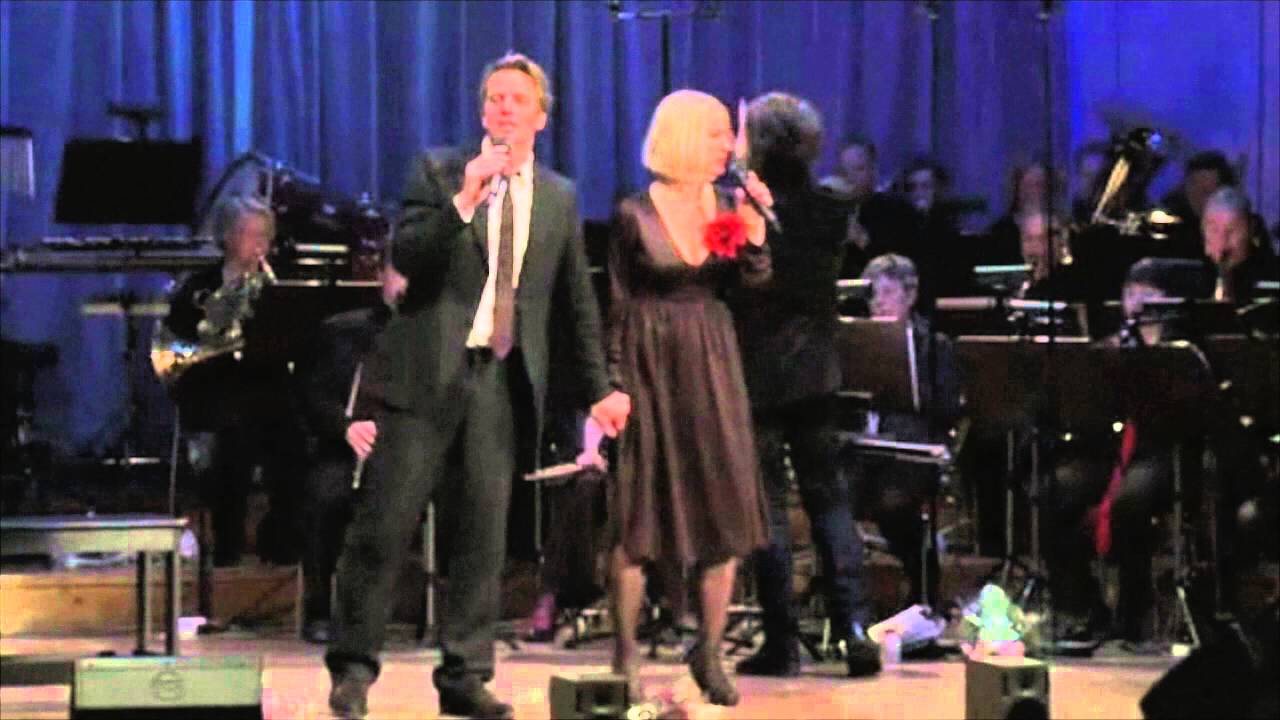 Brel möter Piaf - rebellen och sparven