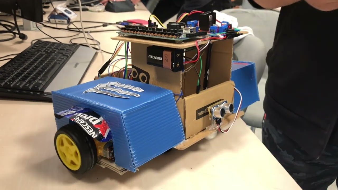 Bilkent University - EE102 Term Project - Object Following Robot