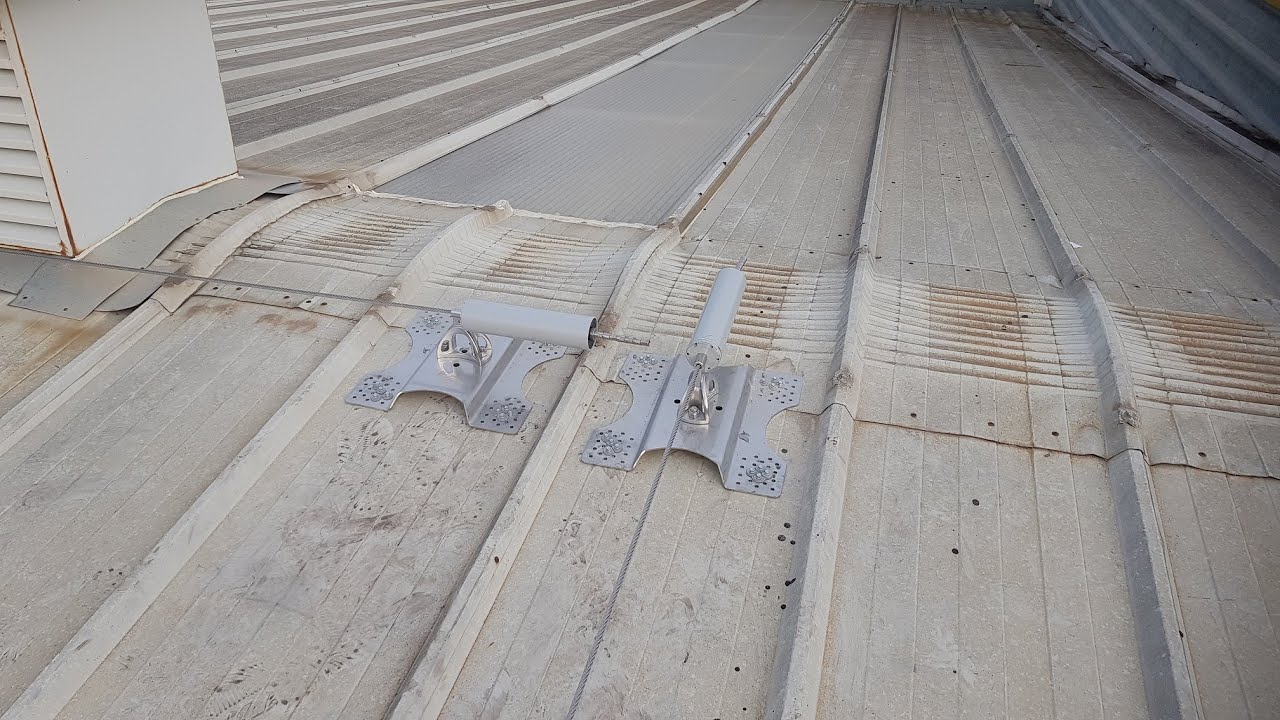 Sandviç Panel Tip Kaplamaya Sahip Çatı Üstüne Yatay Yaşam Hattı