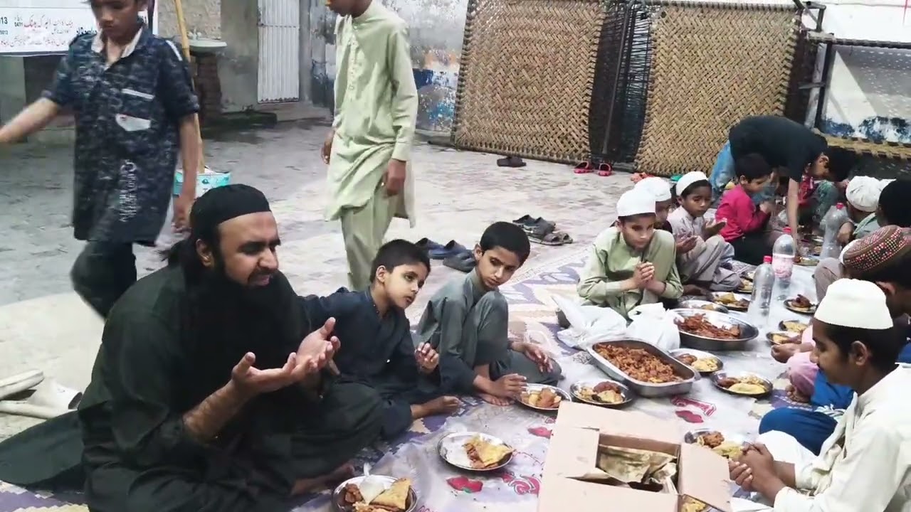 Dua of 19th roza in Daykh Bhal Shelter home Bahawalpur 