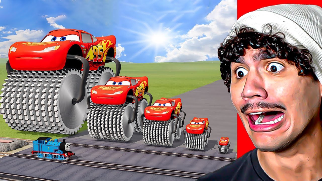 Reagindo a RELÂMPAGO MCQUEEN GIGANTE E PEQUENO COM SERRAS MONSTRUOSAS DUPLAS vs TRENS – BeamNG.drive