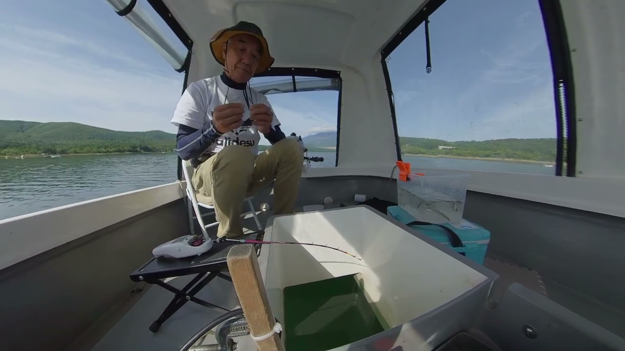 山中湖　ミニドーム船でワカサギ釣り