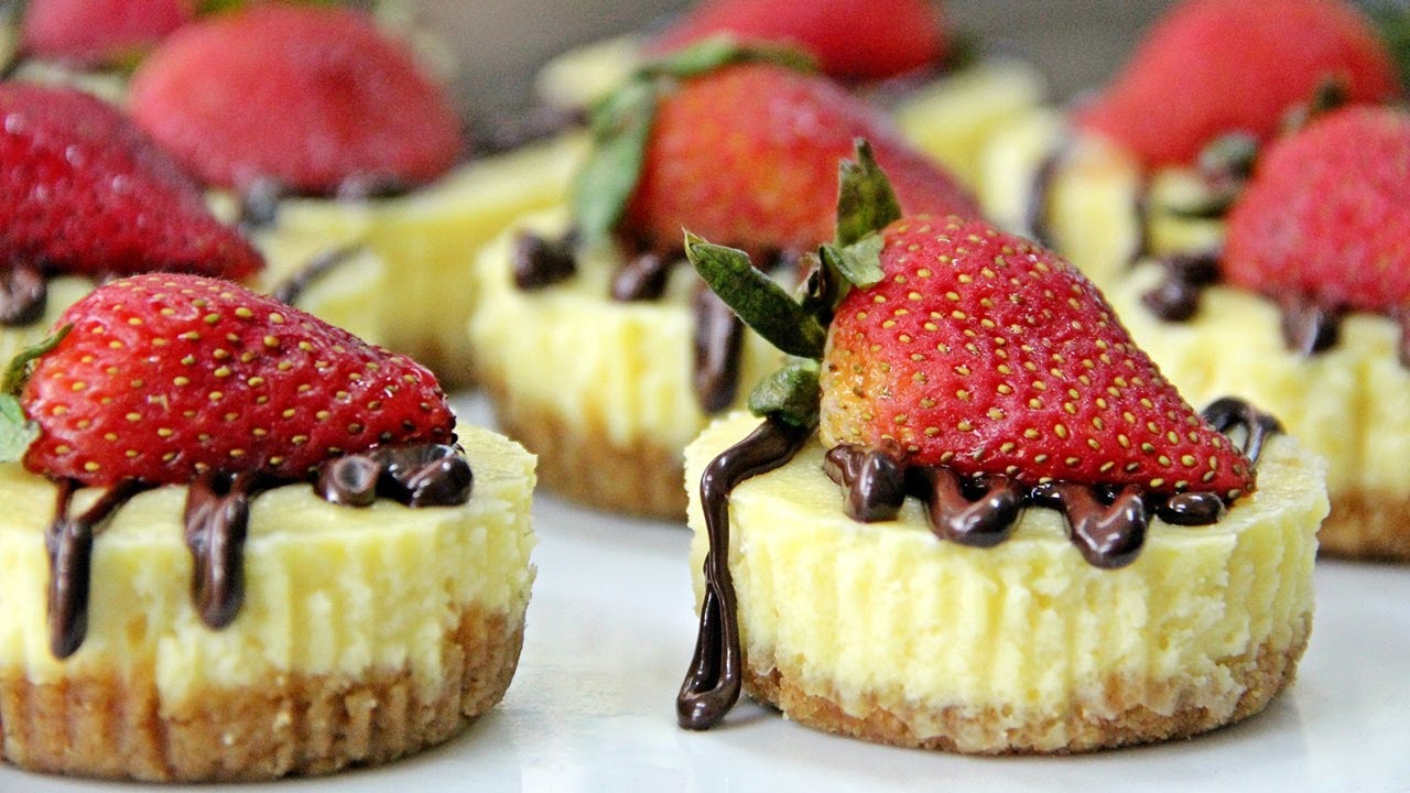 Mini Cheesecake - New York-Style - Recipe by ZaTaYaYummy