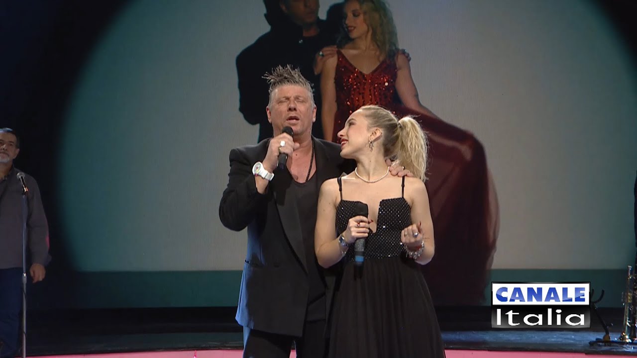 𝐀𝐮𝐫𝐨𝐫𝐚 𝐞 𝐎𝐦𝐚𝐫 𝐂𝐨𝐝𝐚𝐳𝐳𝐢 "Balla balla amore" | Cantando Ballando - Canale Italia