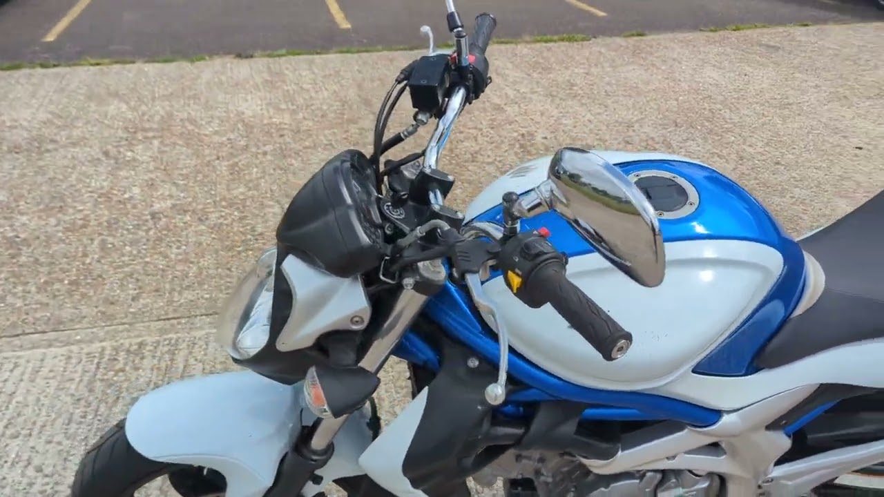 EO09FMK SUZUKI SFV 650 GLADIUS - VERY TIDY - ULEZ COMPLIANT - ERMAX SEAT COWL.