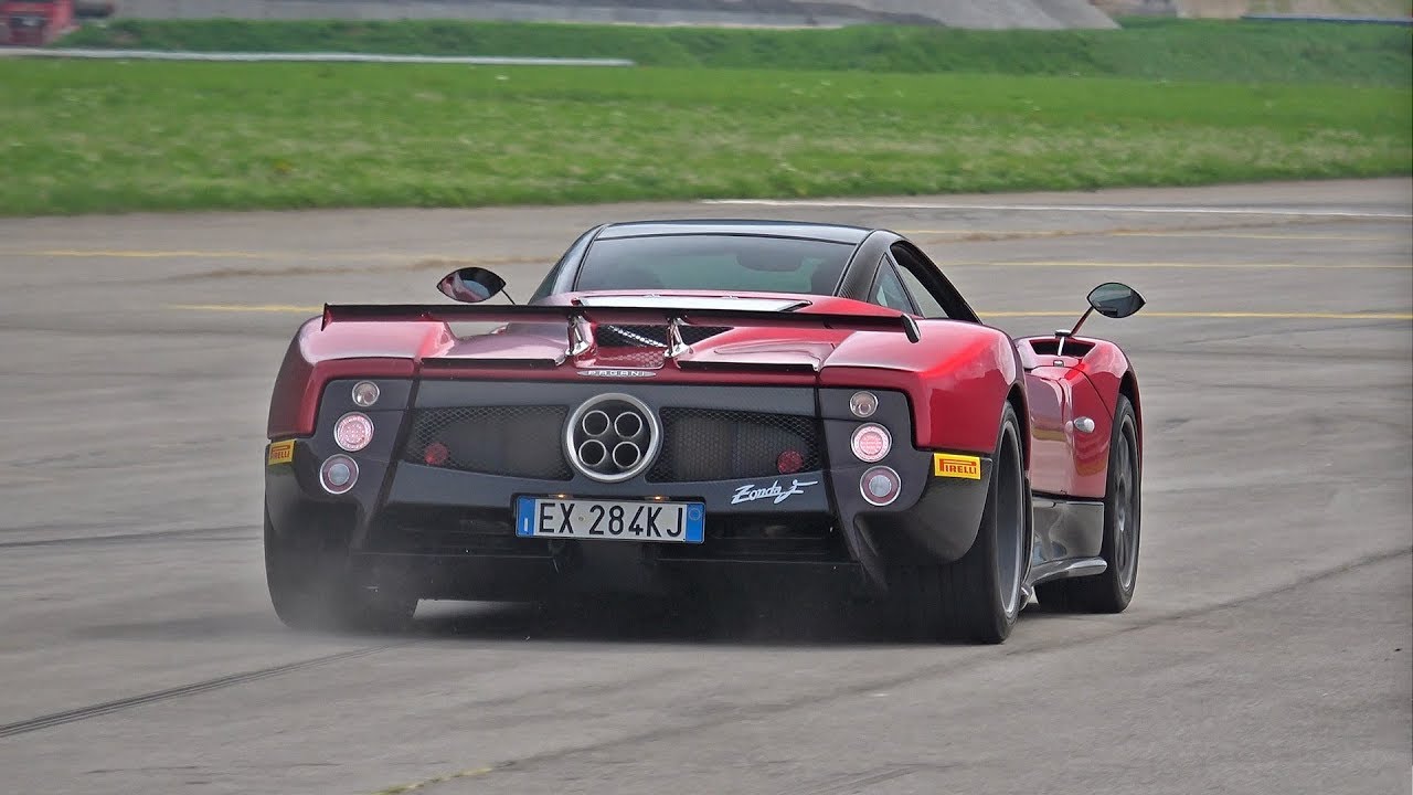 Horacio Pagani drives his Pagani Zonda F - Lovely V12 Exhaust Sounds!