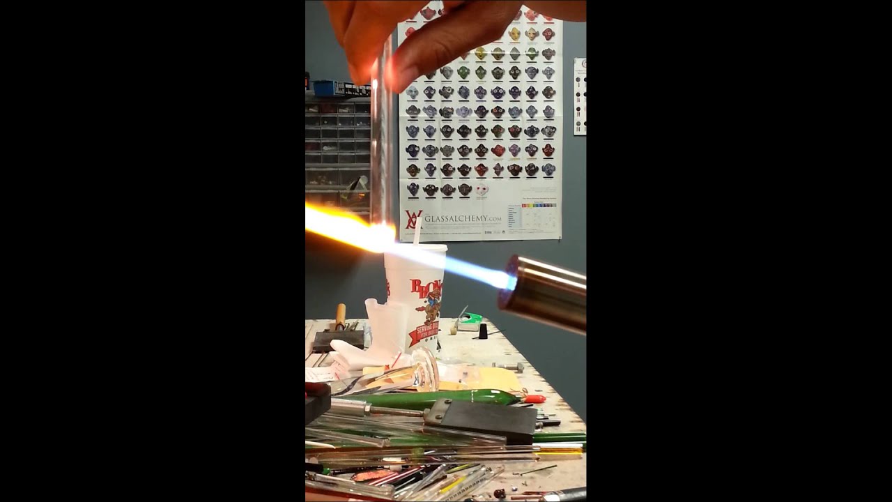 Vargas - Instructional Flameworking video on how to encase a sphere opal