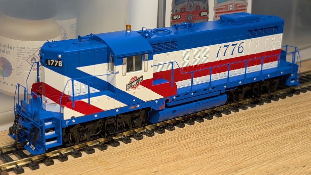 Sound and light function test - Athearn Genesis GP18 C&NW 1776 with custom ESU Loksound #hoscale 