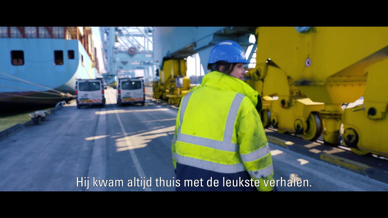 APM Terminals Rotterdam - vrouwen staan hun mannetje in de haven