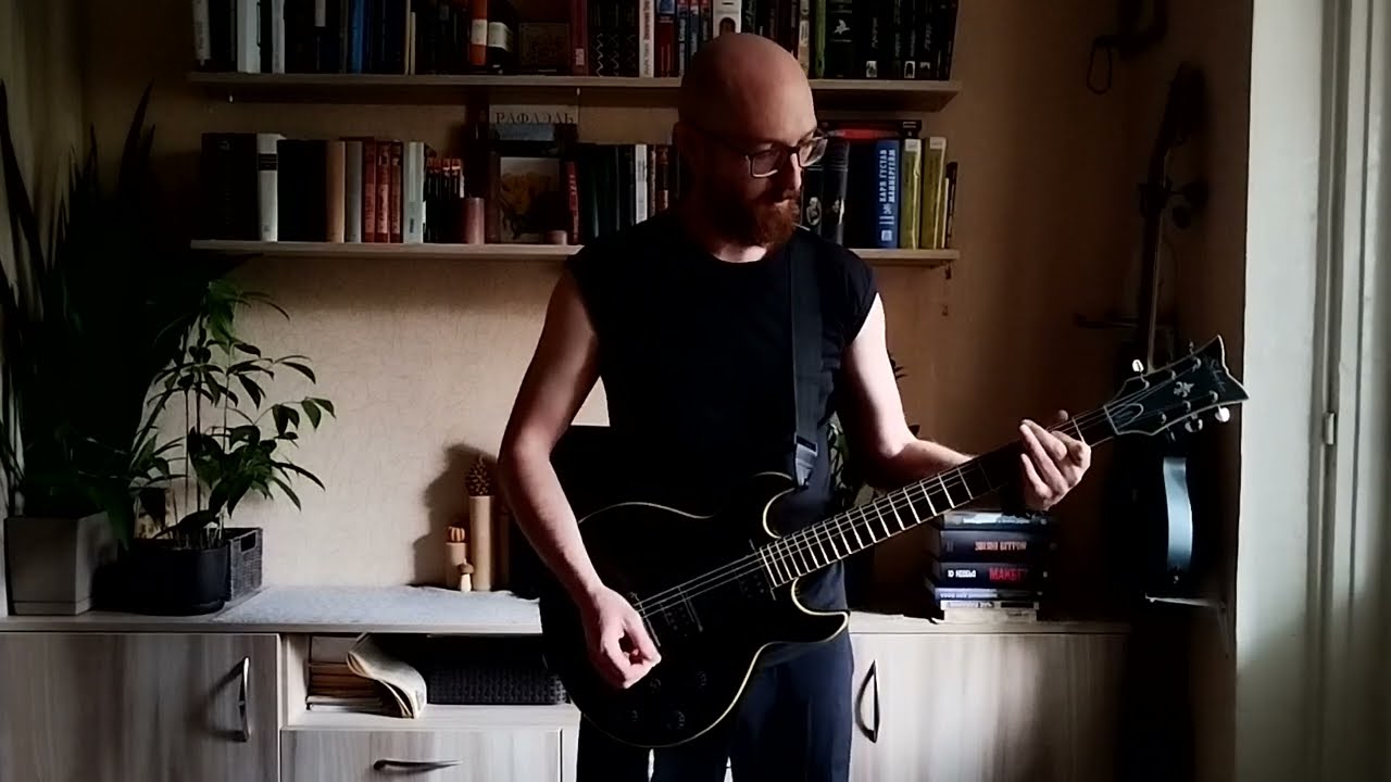 Граю пісню Saturnus 'The Storm Within'...