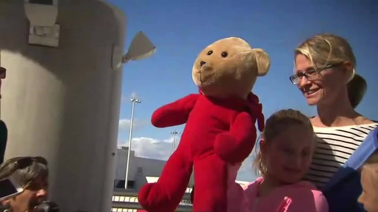 Young girl reunited with teddy bear after Fort Lauderdale airport shooting