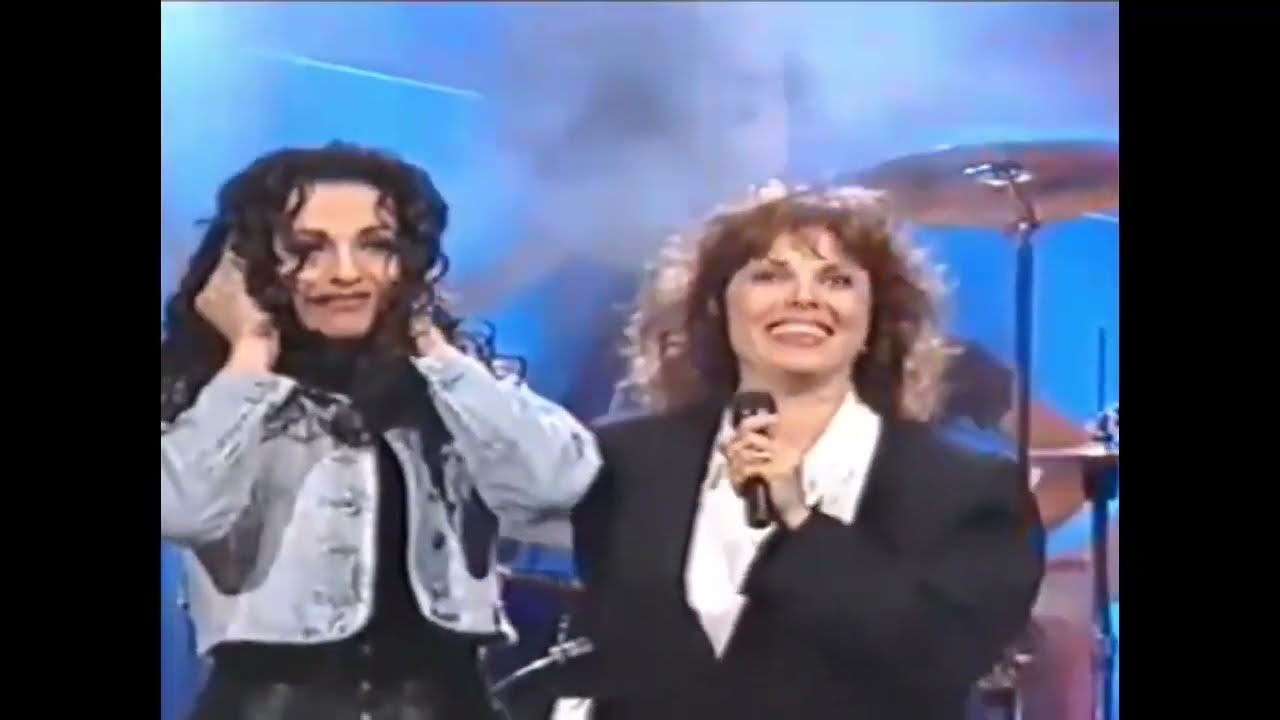 ישנן בנות | שולה חן ודנה אינטרנשניול | הלילה עם גבי גזית