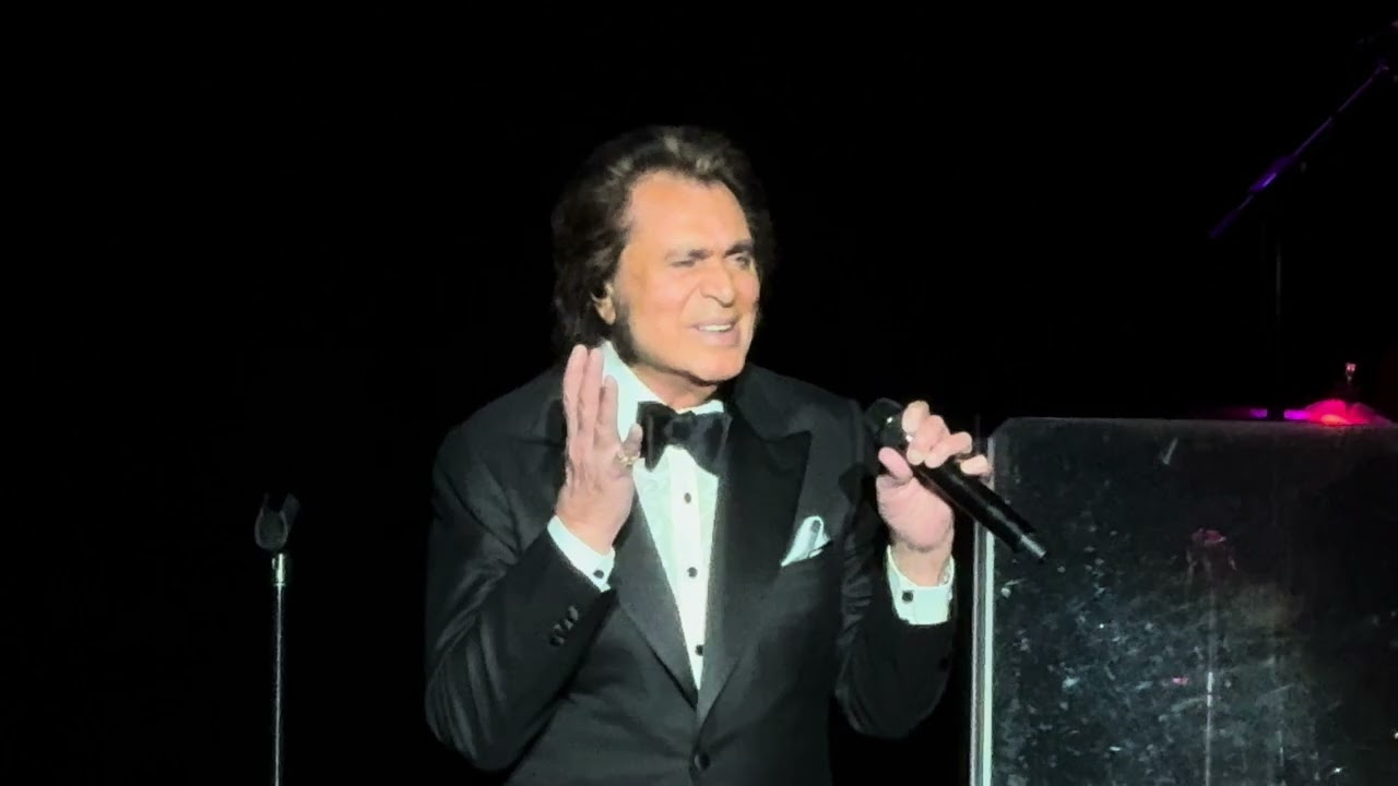 January 🔟 ,2025 World famous Engelbert Humperdinck final world tour LIVE SHOW,he’s amazing SUBSCRIBE