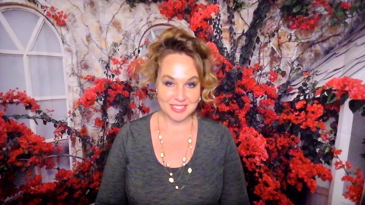 Love Tarot: Her authenticity is making her radiant & He can't take his eyes off her...