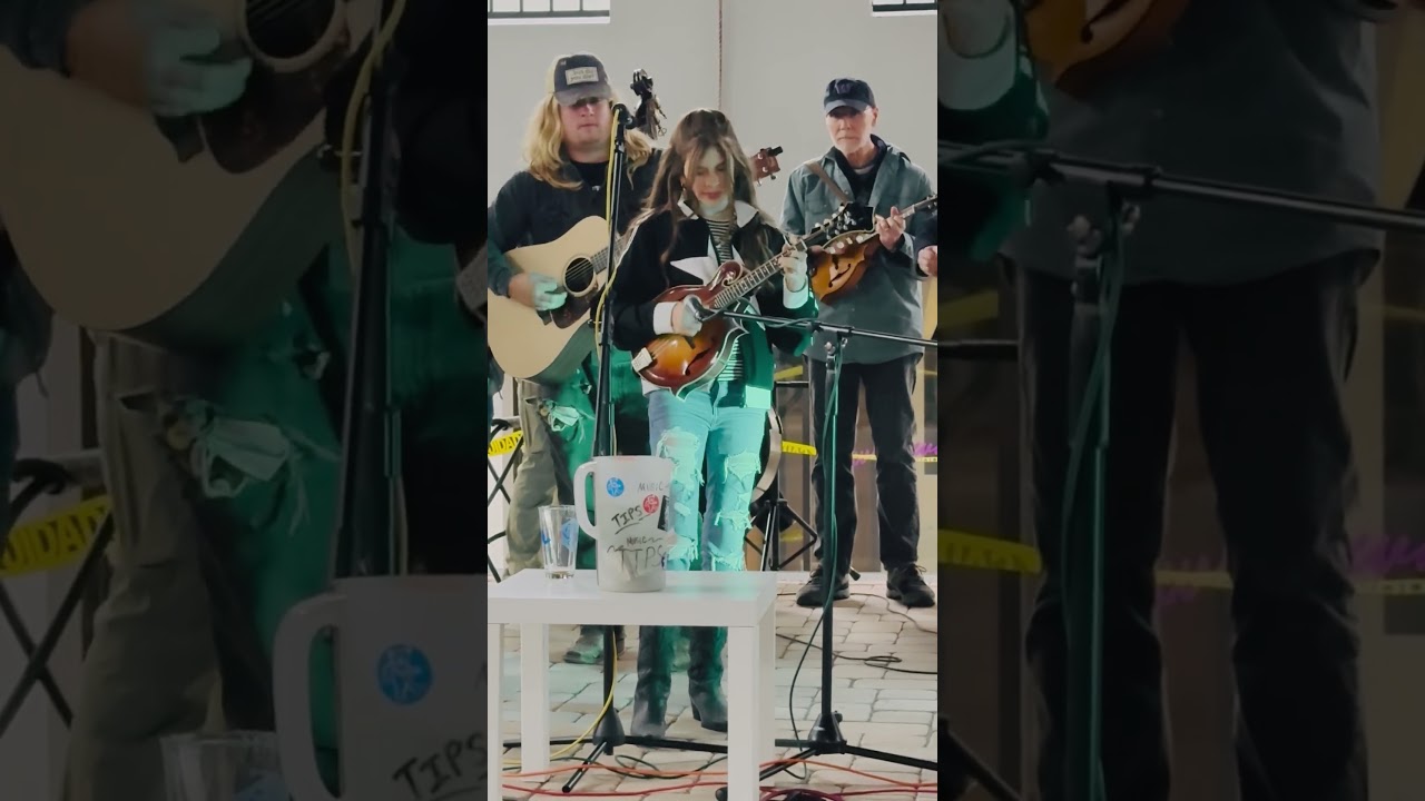 Can TEEN Finish the Song for THeM?! 🤩 #bluegrass