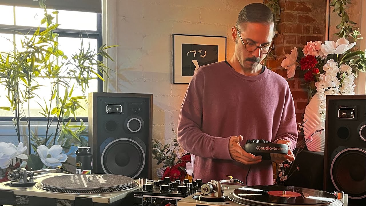 MITCH FREEDOM | Soulful Sunset Vinyl DJ Set