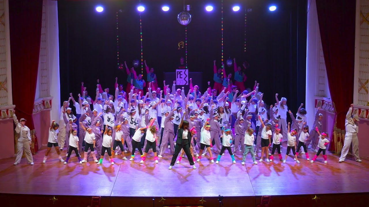 IC&Oacute;NICOS El Musical - Escuela de Danza Luis Ayll&oacute;n | S.M. La Art&iacute;stica de Bu&ntilde;ol