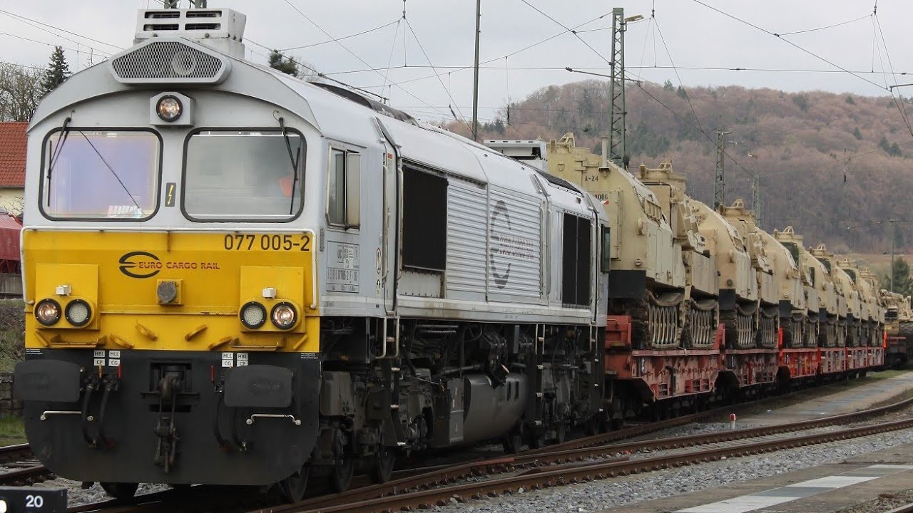 Class 77 mit US Army Militärzug in Parsberg