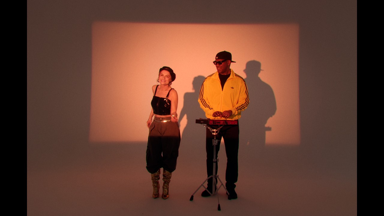 Ania Szarmach - Positive Vibration