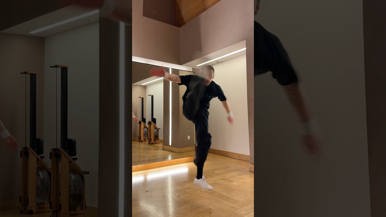 Twisting lunge jumps focus on rotational power 